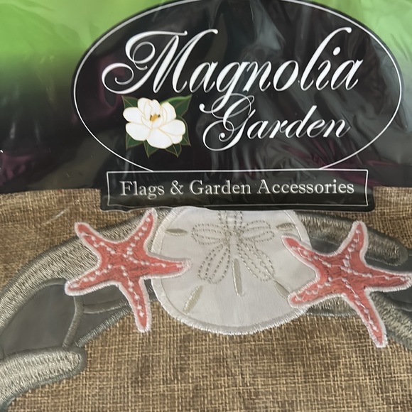 Magnolia Garden Burlap Embroidered Christmas Garden Flag - Picture 2 of 5